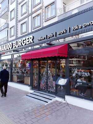 Manjoo Pub & Burger