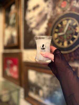 İnkılap İçkili Lokanta