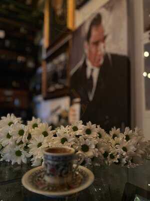 İnkılap İçkili Lokanta