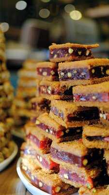 Beyzade Kunefe & Kahvalti Karakoy