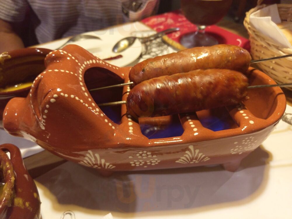 荳牛柴燒牛排餐廳