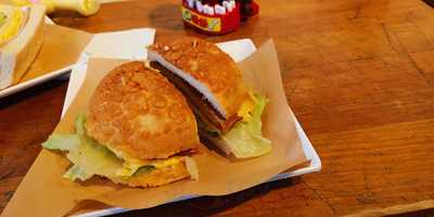 高三孝碳烤吐司 - 內湖江南店