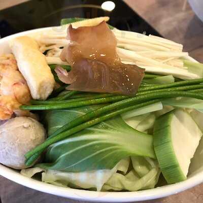 品湯白色麻辣湯