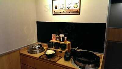 定食8 爭鮮餐飲