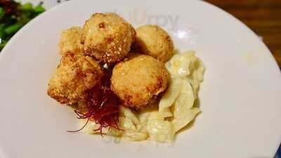 Bon Meingerda & Dumpling