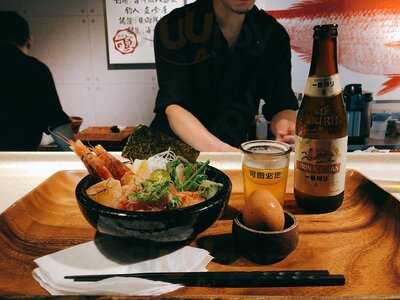 日向鮮漁場立喰屋