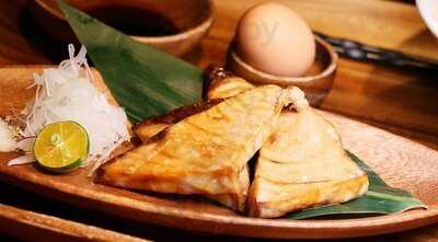 日向鮮漁場立喰屋