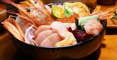 日向鮮漁場立喰屋