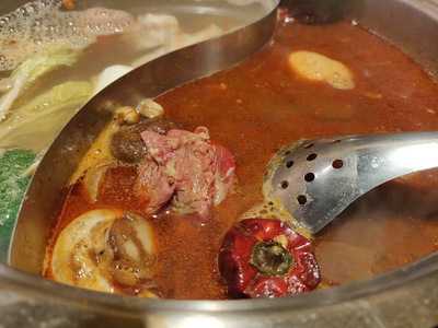 新馬辣經典鴛鴦鍋 - 公館店