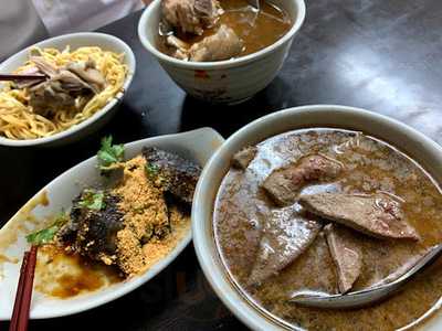 金佳阿圖麻油雞 (通化店)