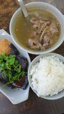 金佳阿圖麻油雞 (通化店)