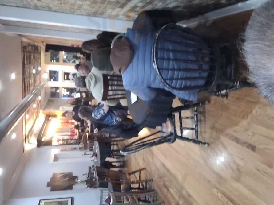 Awnies Italian  Cuisine