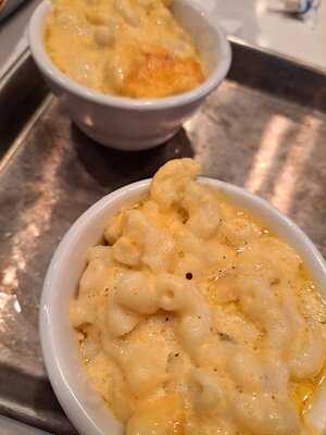 Wilma's Famous Bbq & Tavern