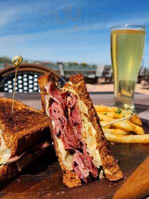 Edgewater Dining & Spirits