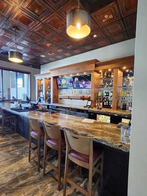 Edgewater Dining & Spirits