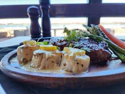 Edgewater Dining & Spirits