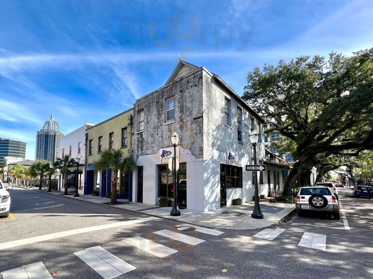 Penton's Bistro & The King Bleu Corner Bar