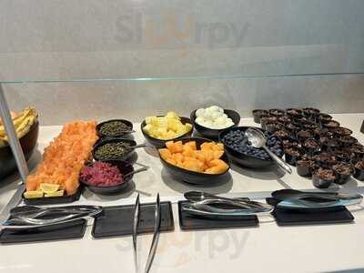 Admiral Club Gate 30 South Terminal Mia