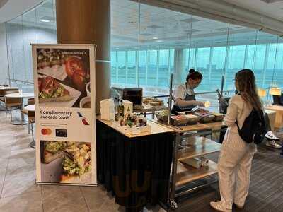 Admiral Club Gate 30 South Terminal Mia