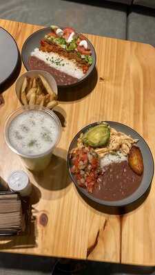 Candelaria Eatery Cafe