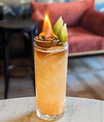 Cache Bar And Restaurant