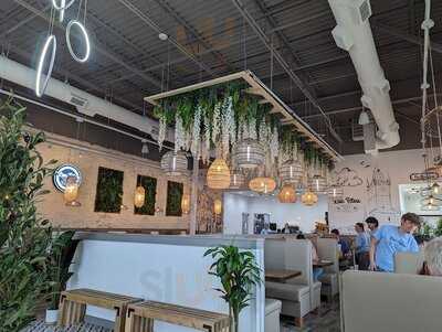 Lac Bleu Brunch Cafe