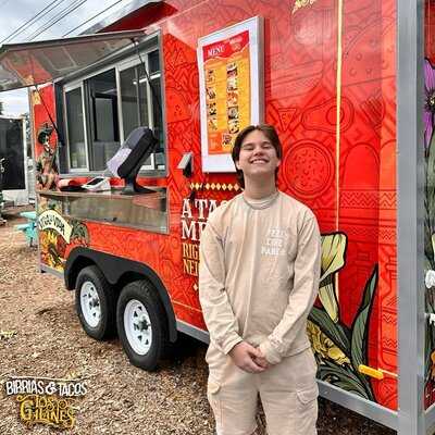 Los Galanes Birrias & Tacos