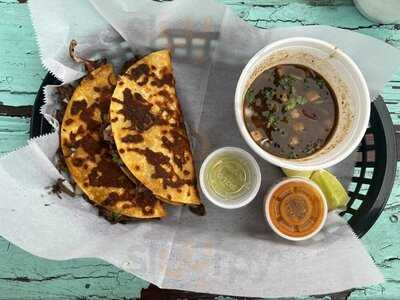 Los Galanes Birrias & Tacos