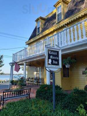 Financier Chesapeake Bar & Grill