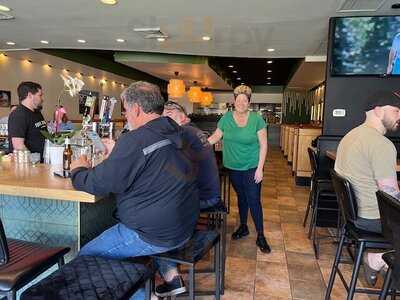 Frankie's Kitchen & Cocktail Bar