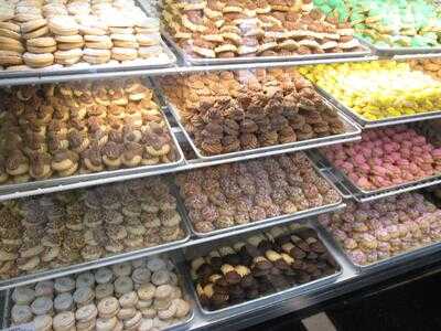 Savoia Pastry Shoppe