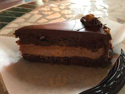 Morton's Gourmet Market