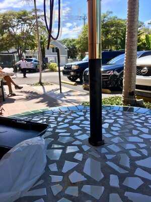 Morton's Gourmet Market