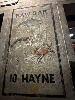 Hank's Seafood Restaurant