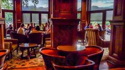 The Hotel Bar At The Broadmoor