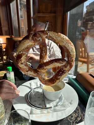 The Hotel Bar At The Broadmoor