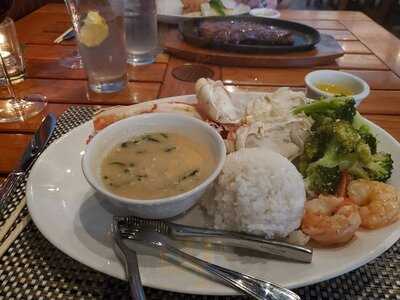 Uncle's Fish Market & Grill