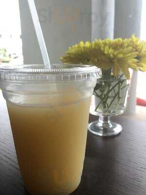 Amor Em Pedacos Bakery