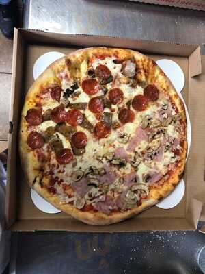 Solorzano's Pizza - Webber St.