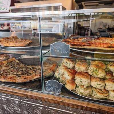 Solorzano's Pizza - Webber St.