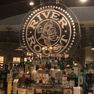 The River Roost Lounge