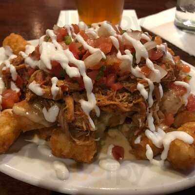 The River Roost Lounge