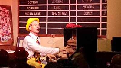 The River Roost Lounge