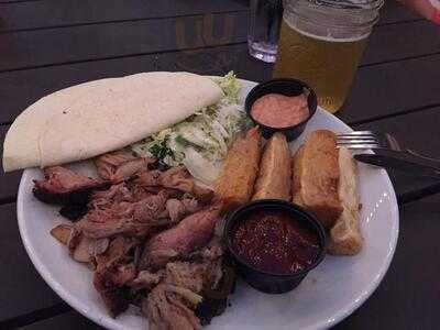 Pig Floyd's Urban Barbakoa