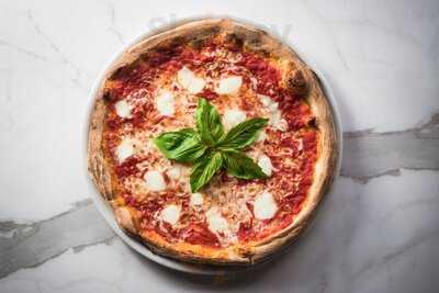 Angelo Elia Pizza, Bar, Tapas