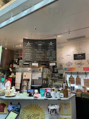 Callie's Hot Little Biscuit