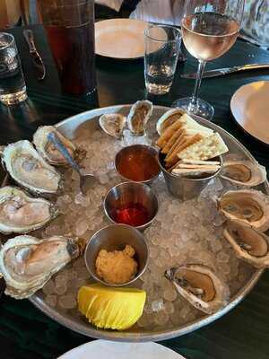 Leon's Fine Poultry & Oysters