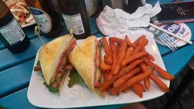 The Siesta Key Oyster Bar