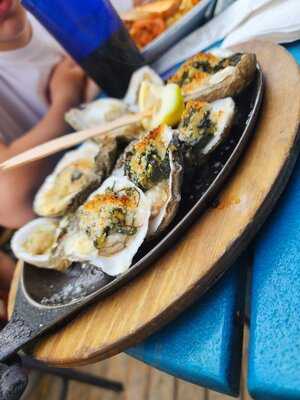 The Siesta Key Oyster Bar