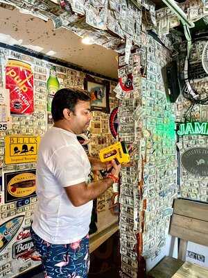 The Siesta Key Oyster Bar